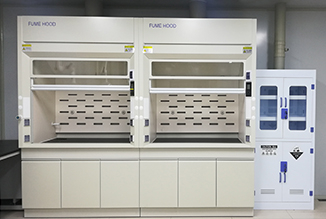 Ducted Lab Fume Hoods-5